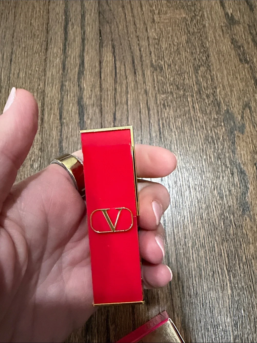 Valentino Rosso Satin Lipstick 400R Roma Fab
